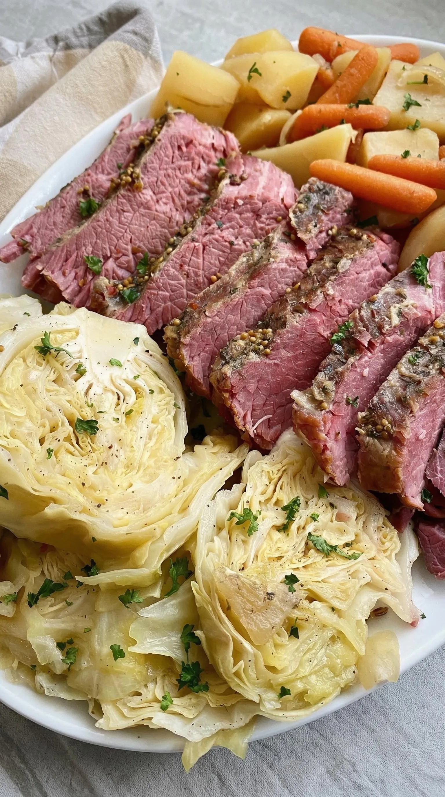 A plate of meat and vegetables.