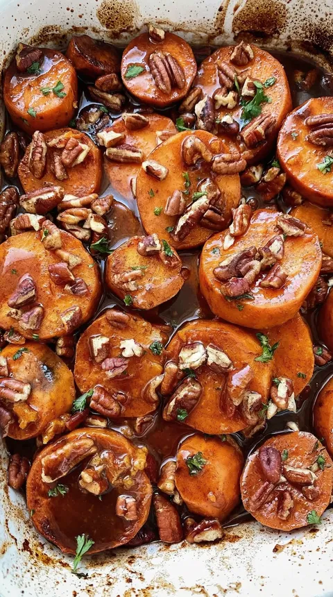 Sliced apples with nuts and spices.