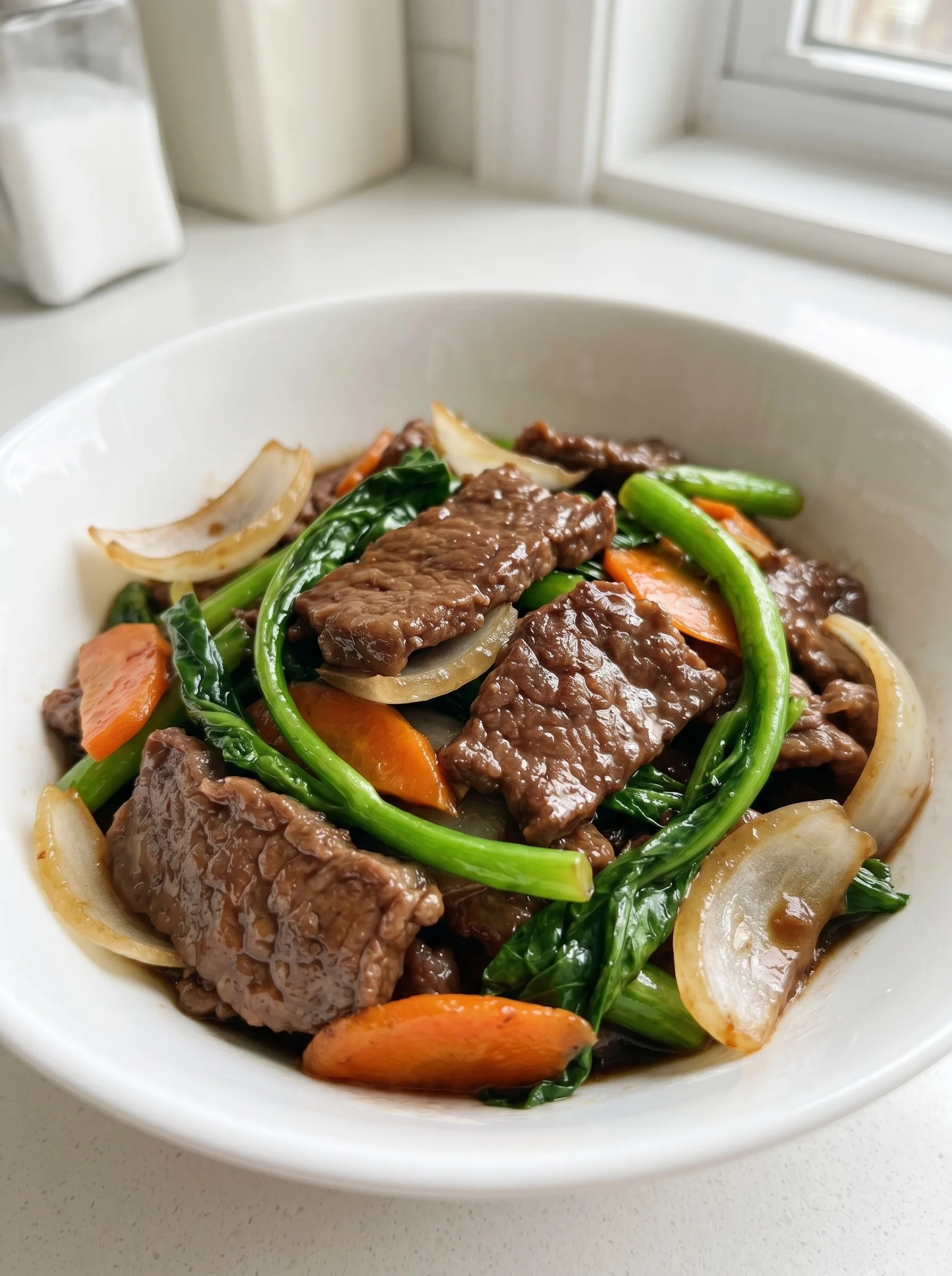 A beef and onions bowl.